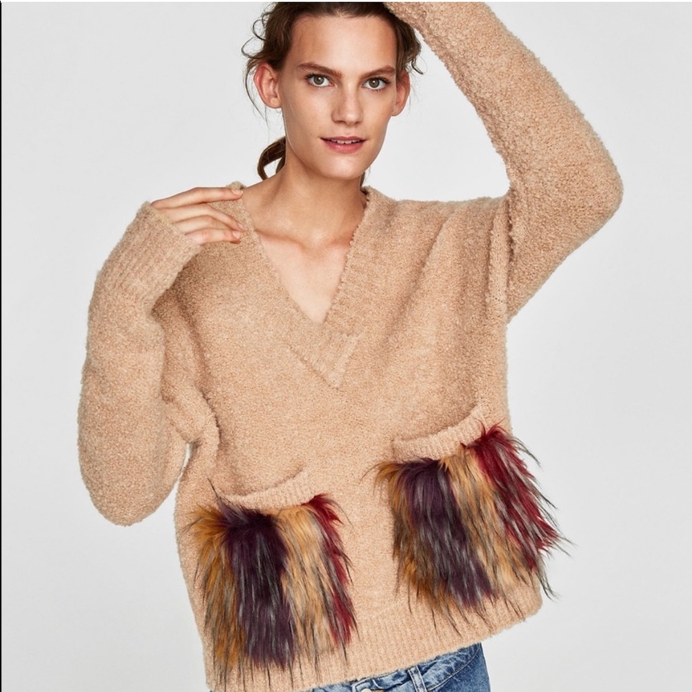 ZARA Knit Teddy Bear V-Neck Wool Blend Sweater with colorful fur pockets